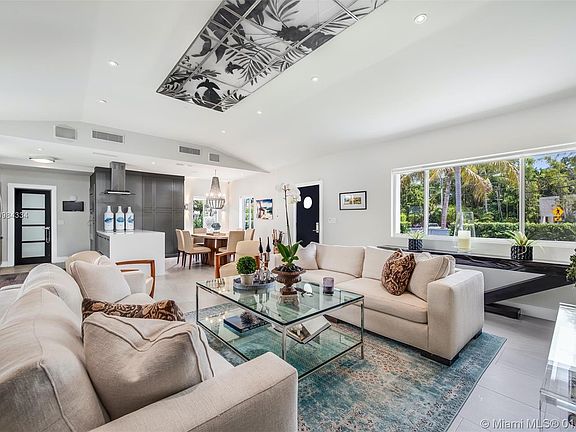 3rd image of 50 E Di Lido Dr