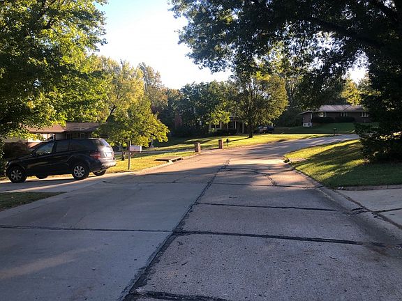 5th image of 26 Harneywold Dr