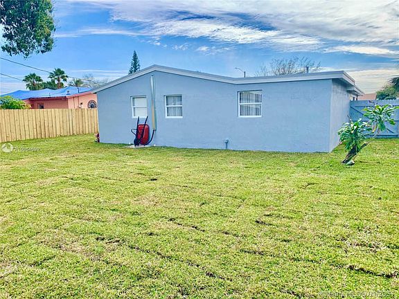 5th image of 3349 NW 17th Ct