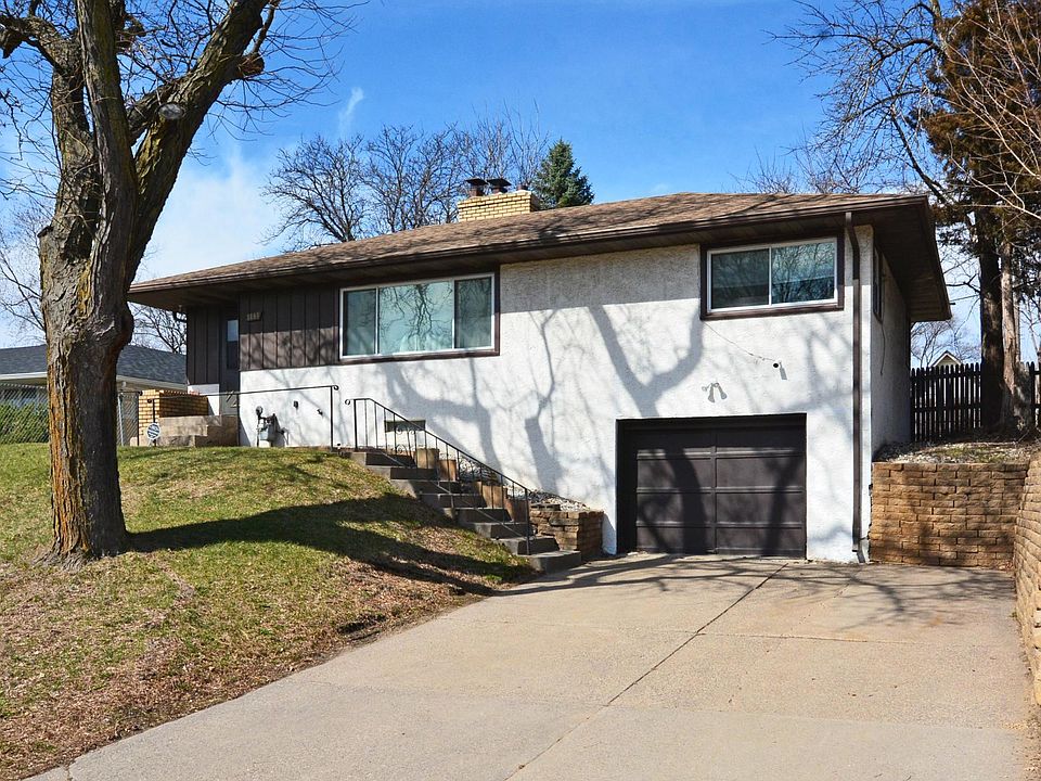 1st image of 1483 3rd St E