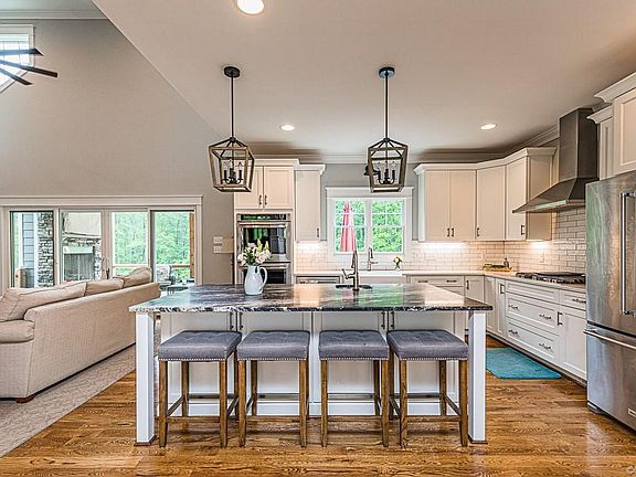 5th image of 6020 Swans Ln