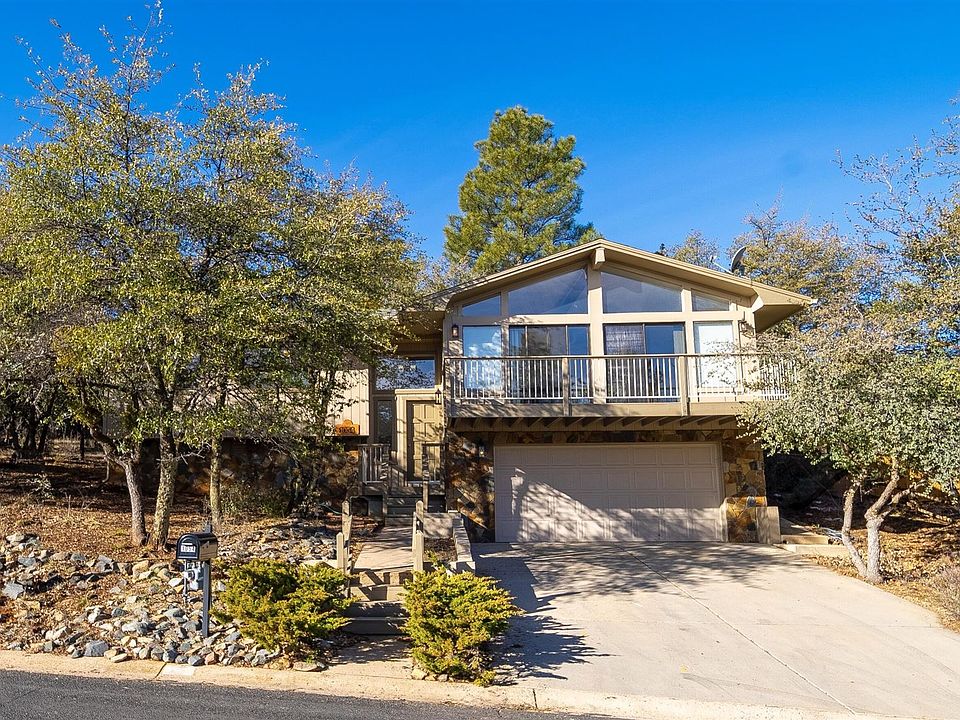 1st image of 1054 Hyland Cir