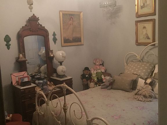 3rd image of 5612 Cottage Dr