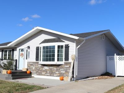 809 16th St NE, Jamestown, ND, 58401