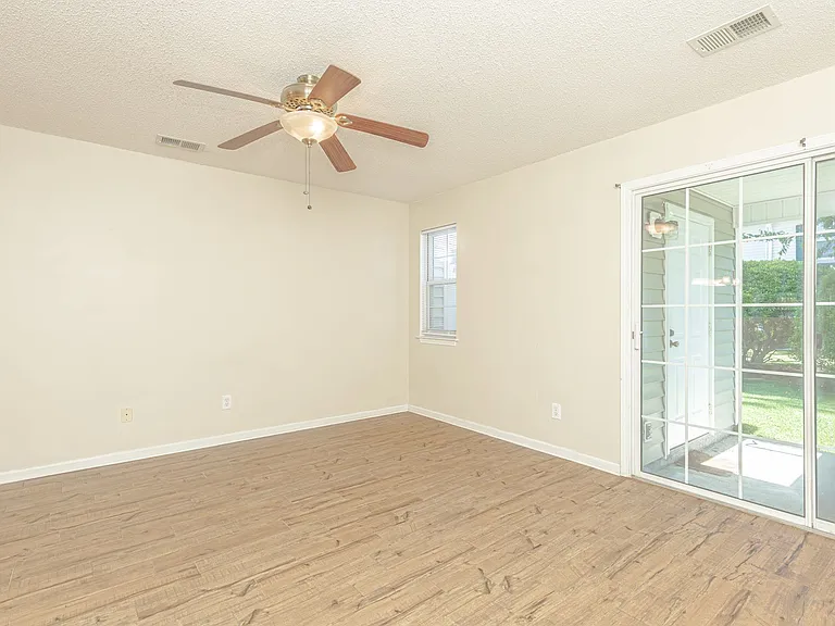 754 Aspen Dr — Photo 15