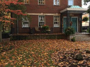 621 E 15th St, Alton, IL 62002