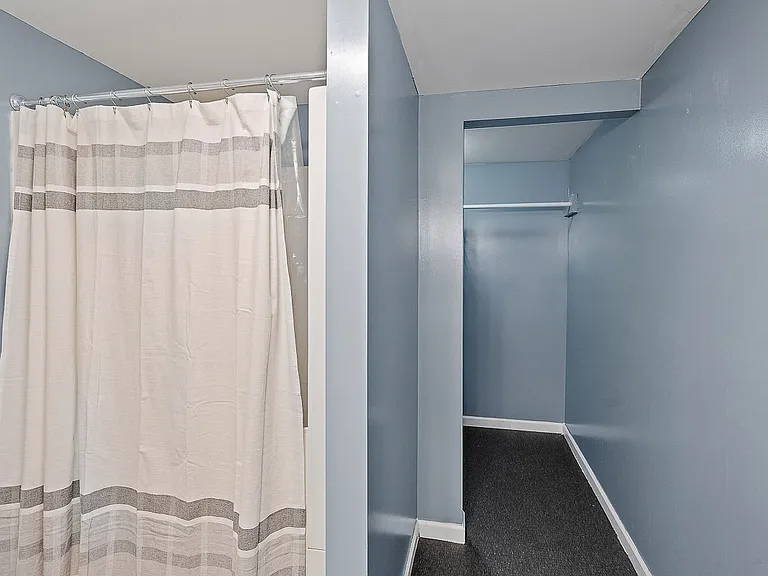 387 Maple Ave — Photo 36