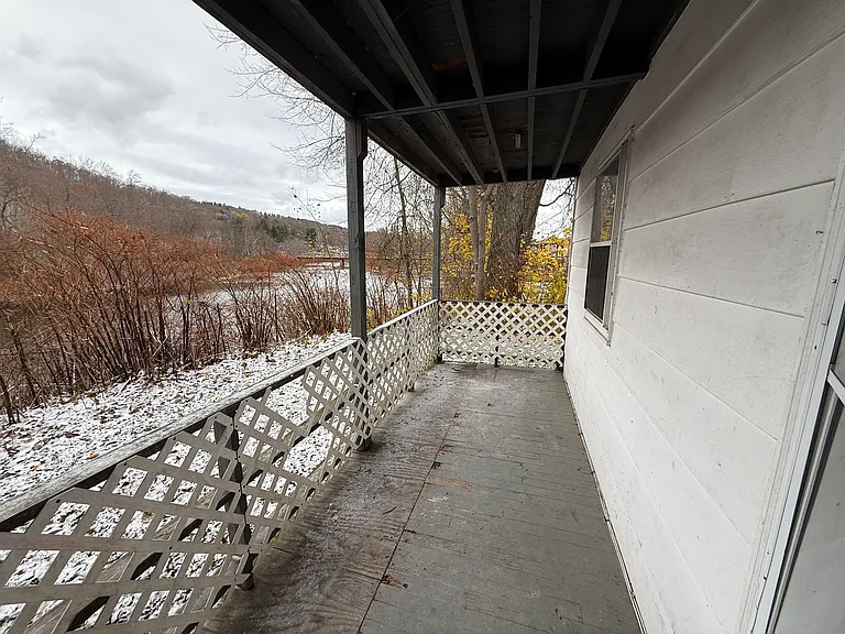 1 Riverview Dr #4 — Photo 1