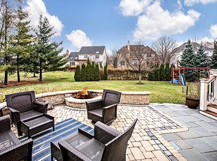 857 Hatte Gray Ct, Glen Ellyn, IL