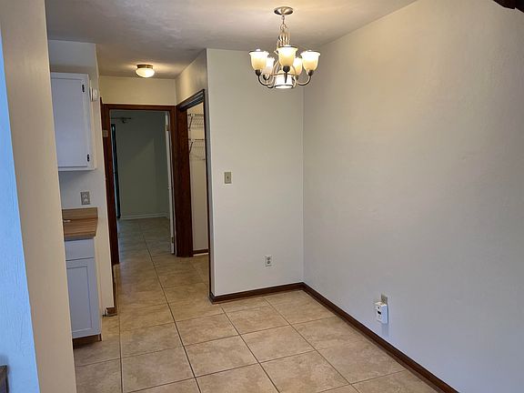 5th image of 333 Whetherbine Way E
