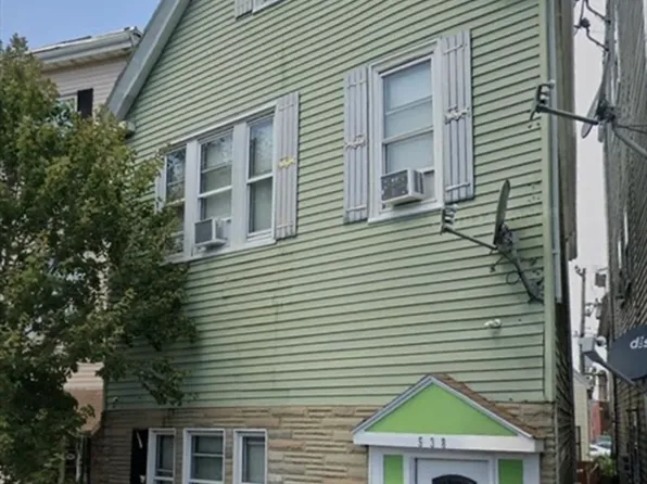 538 Saratoga St, East Boston, MA 02128