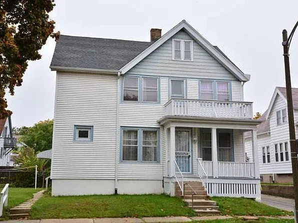 3415 N Bremen St, Milwaukee, WI 53212