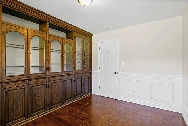5799 Blandford Ct — Photo 17