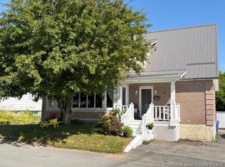 424 Golf St, Bathurst, NB E2A 2K5