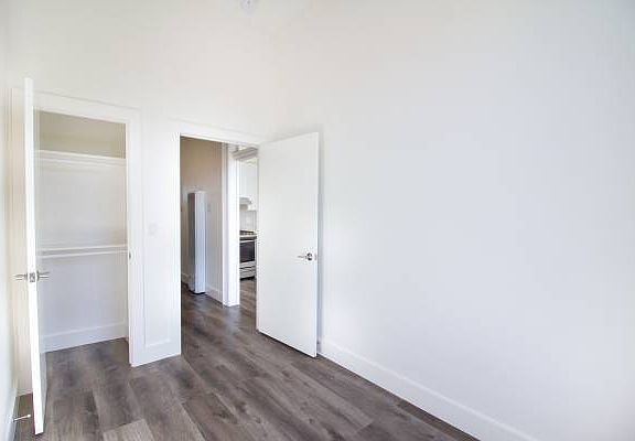 4th image of 218 Haight St #222-3