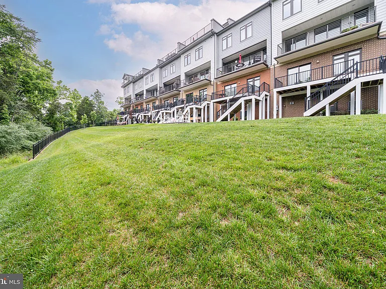 1521 Ribbon Limestone Ter SE — Photo 29