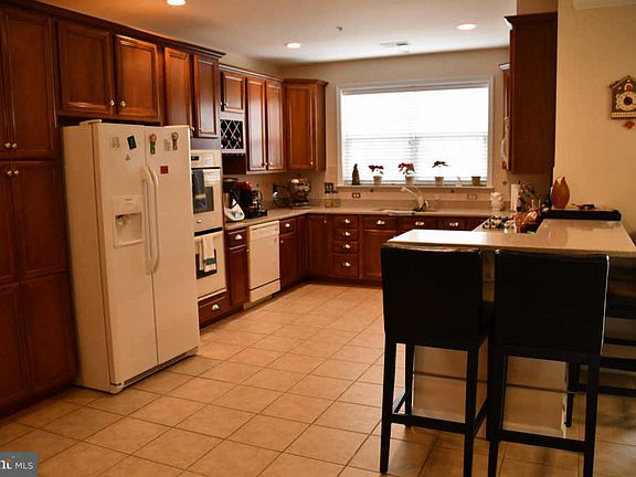 3rd image of 19408 Diamond Lake Dr