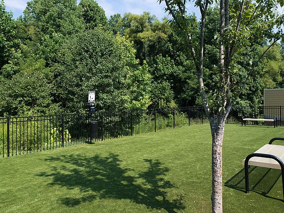 4th image of 11920 Joleen Ct #2-105