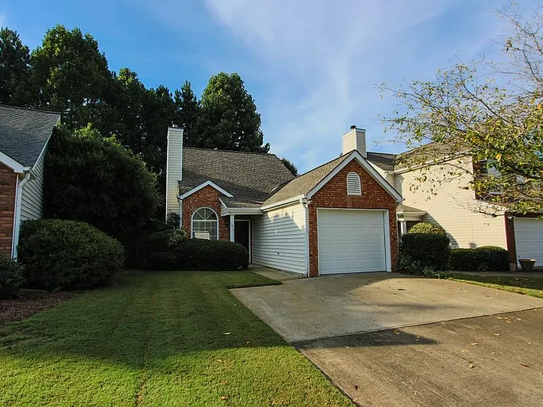 2813 Pine Valley Way NW — Photo 3