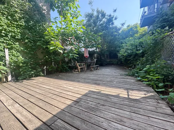 330 Evergreen Avenue 1R image 2 of 8
