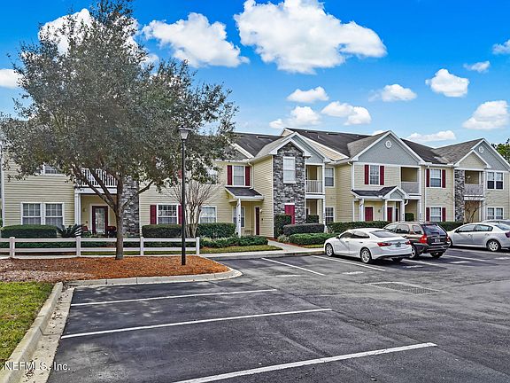 2nd image of 575 Oakleaf Plantation Pkwy Unit 407