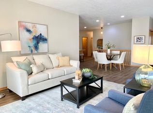 910 Saint Lawrence Dr, Northfield, MN 55057