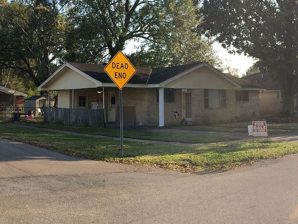 Cozy 3 bed/1ba on corner lot