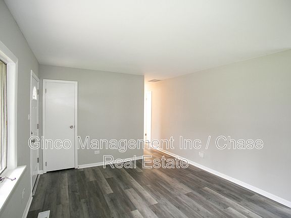 4th image of 4530 Churchill Dr