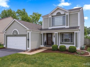 1375 Eastwood Dr, Aurora, IL 60506