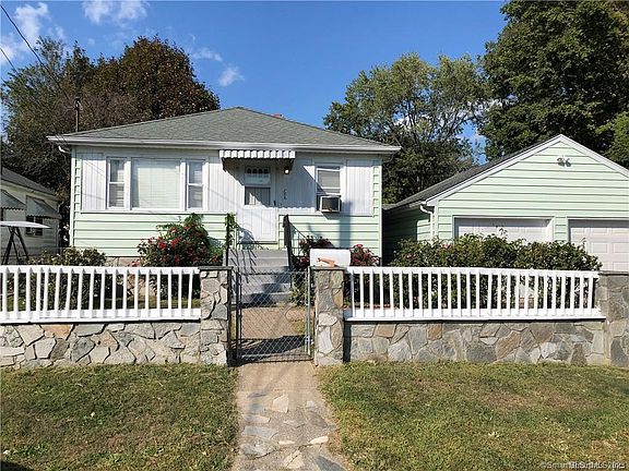 3rd image of 186 Marigold Ave