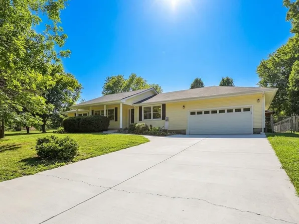 3008 Sweet Home Rd, Chapmansboro, TN 37035