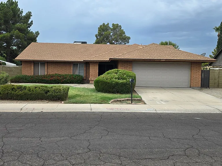 6407 W Brown St — Photo 1