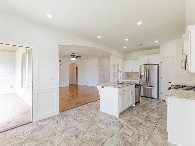 1301 W Elmira Pl — Photo 16