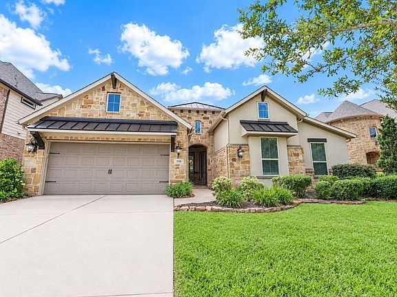 3rd image of 3718 Pinebrook Hollow Ln