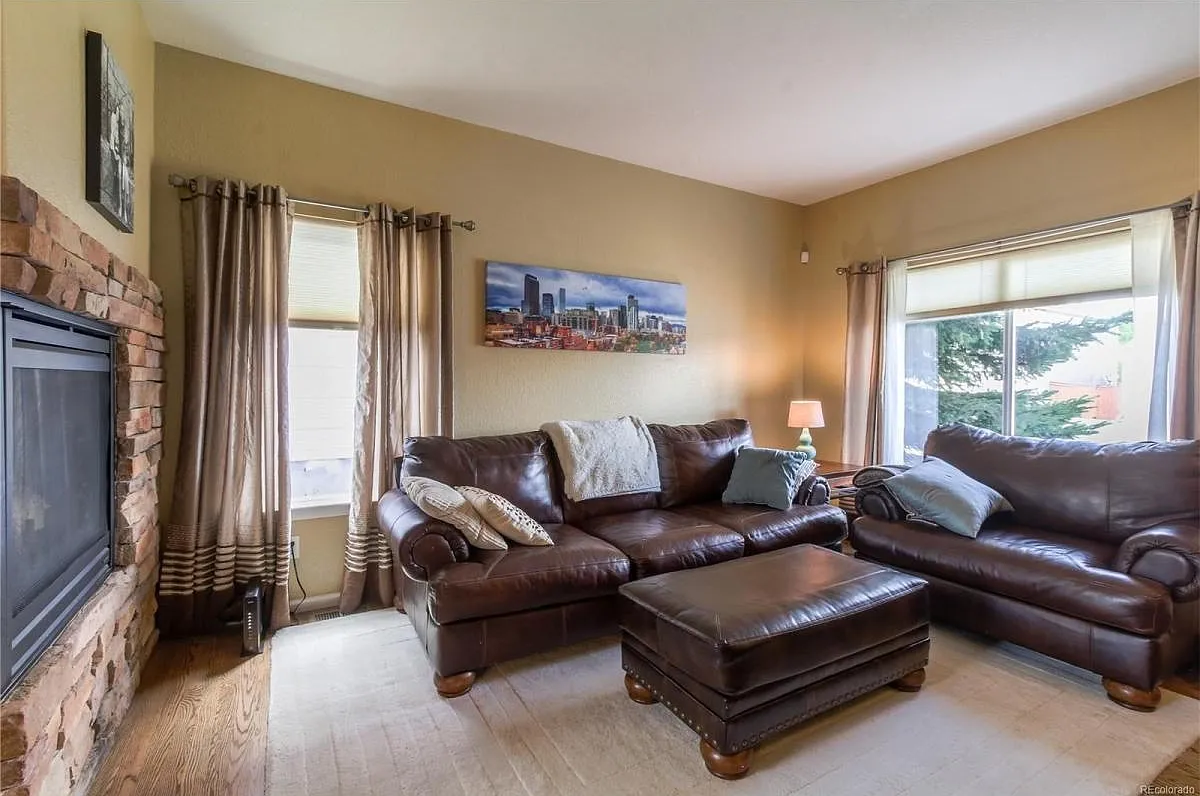 3 bed, 2079 sqft, $3,195 — Photo 4