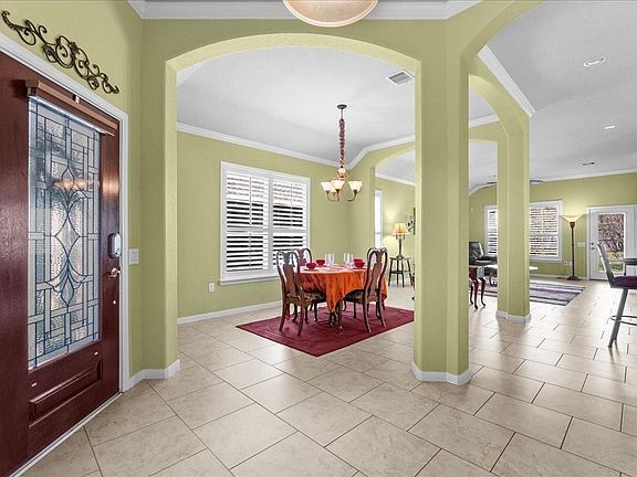 3rd image of 1209 Modena Dr