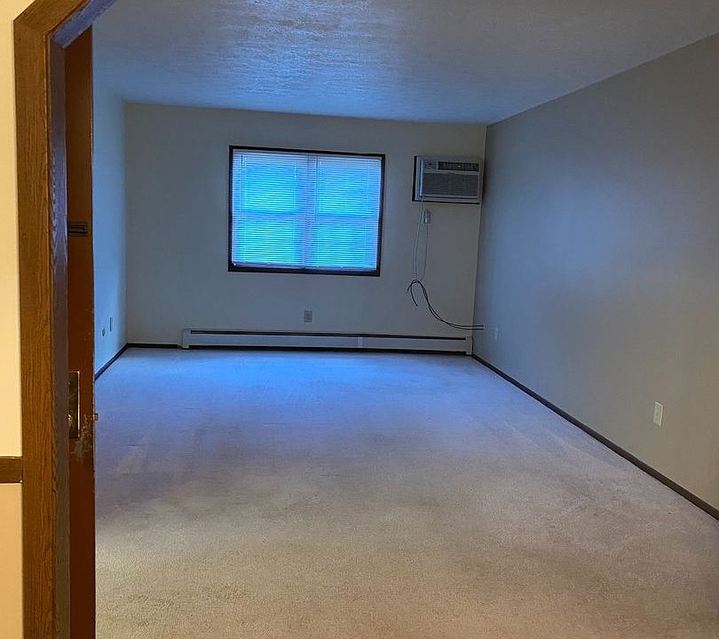 Willow Creek Apartments 1020 1020 W Western Reserve Rd Poland OH Zillow