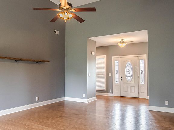 3rd image of 1394 Langdale Ct