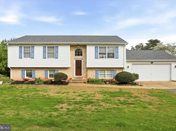 8117 Bailey Rd, Warrenton, VA 20186