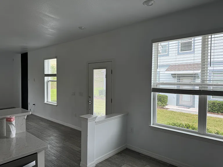 3587 Plainview Dr — Photo 23