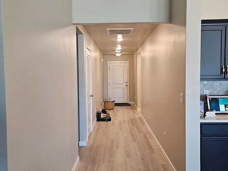 W Gladiola St — Photo 3