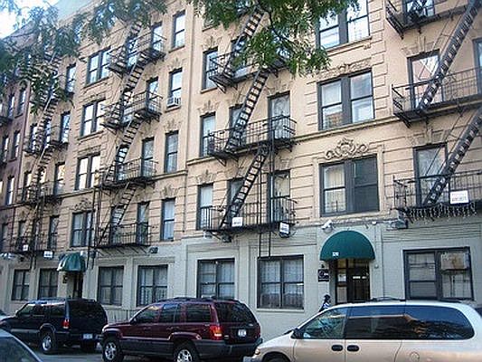 5th image of 330 E 100th St APT 5a