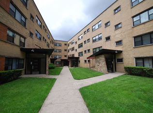10226 S Walden Pkwy APT A3, Chicago, IL 60643