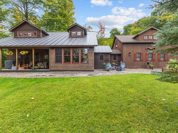 57 Thatcher Road, Bolton, VT 05477