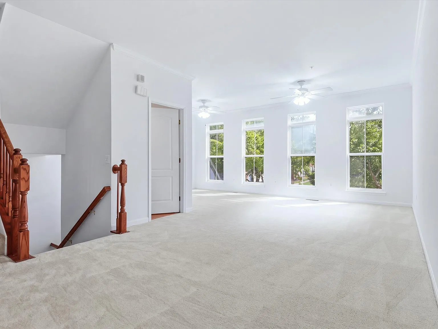 3 bed, 3.5 bath, 2928 sqft, $3,500 — Photo 2