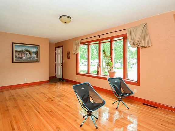 4th image of 1792 City Heights Dr