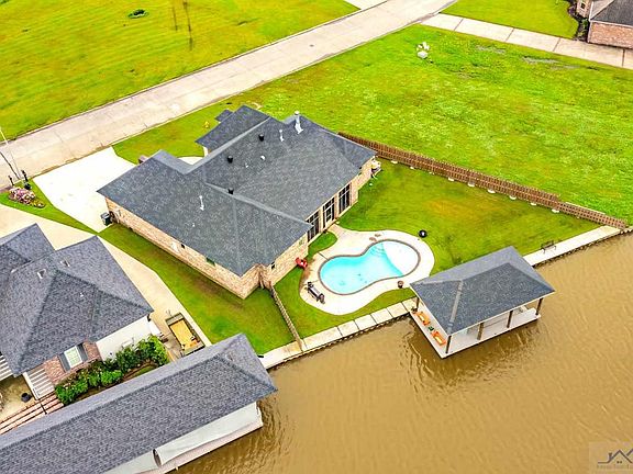4th image of 330 Tigerlily Dr