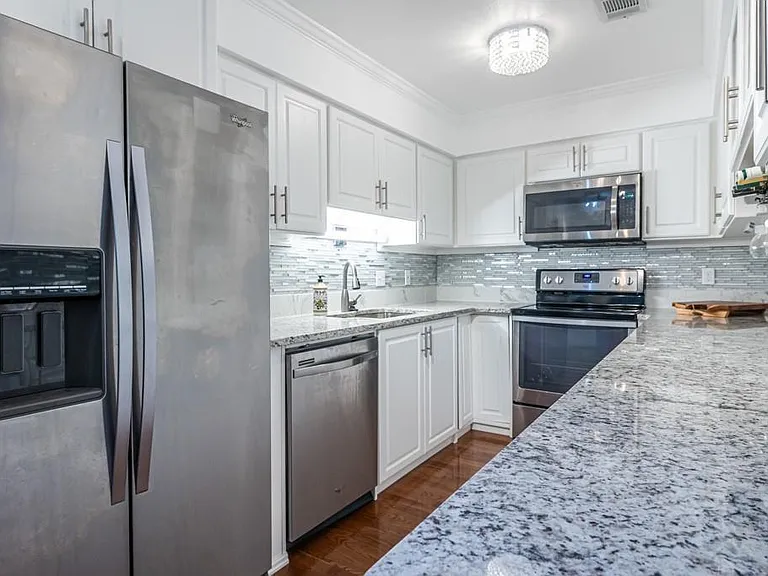 27301 Plantation Dr NE #301 — Photo 9