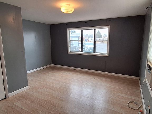 4th image of 221 W 57th St #B31