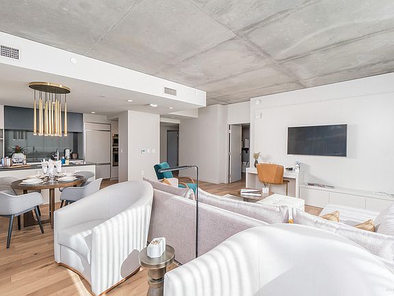 5th image of 5455 E Lincoln Dr Unit 2021